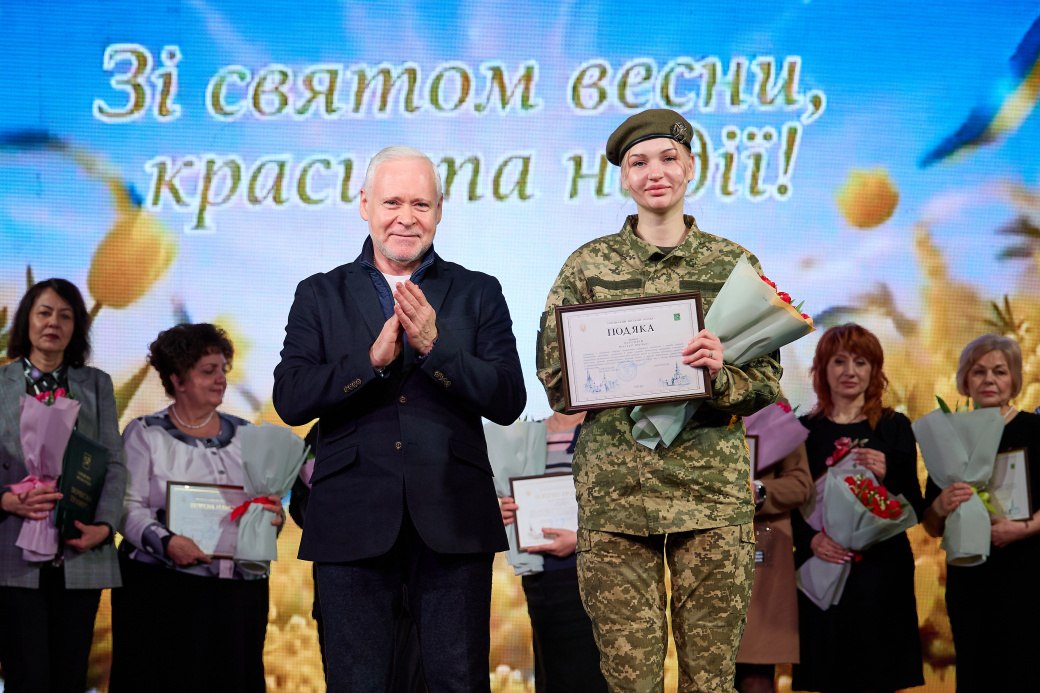 Ігор Терехов привітав жінок Основ’янського району з прийдешнім святом