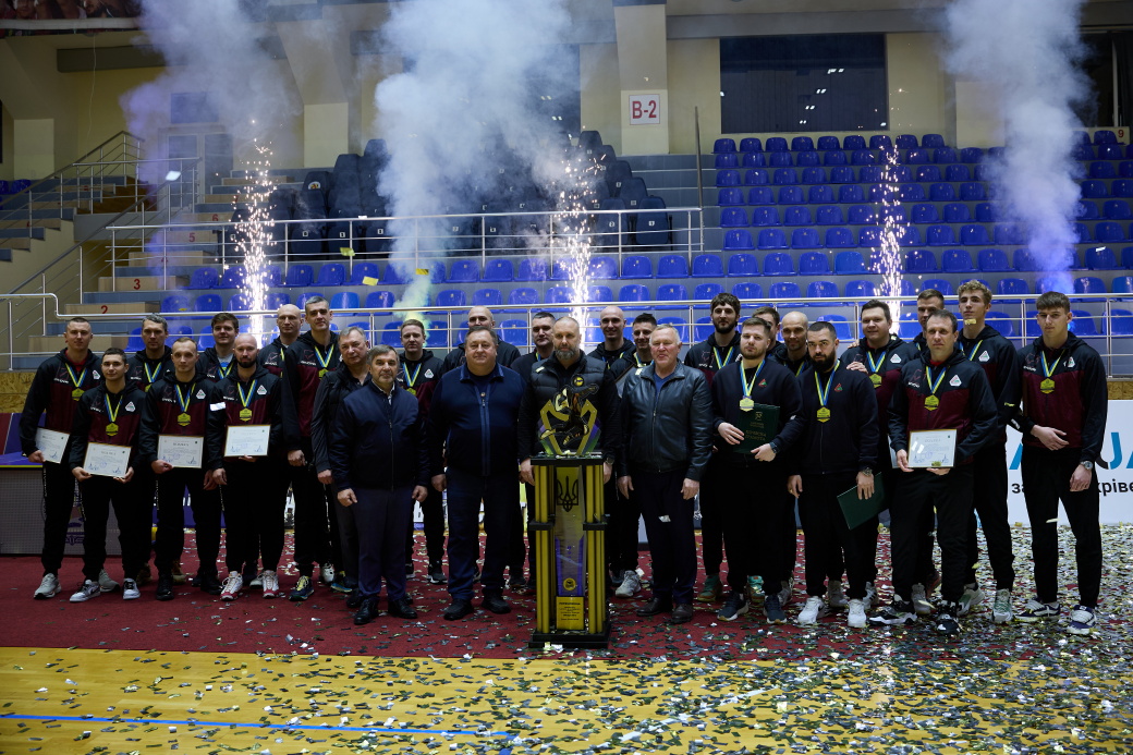 Переможцям Чемпіонату України з волейболу вручили відзнаки міськради