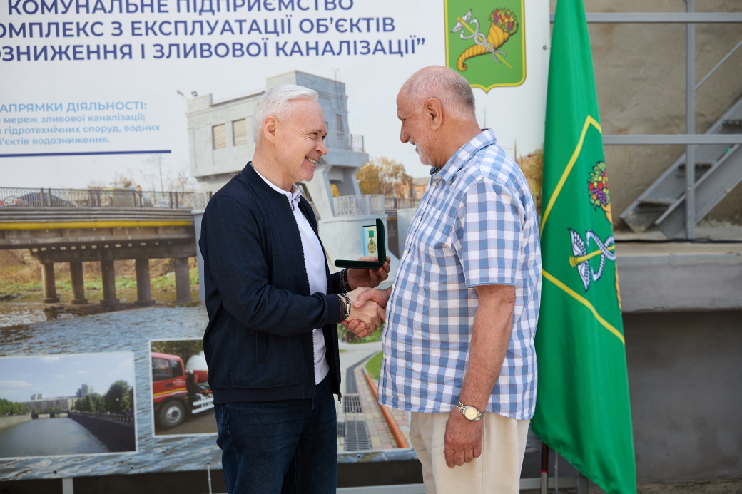 Ігор Терехов привітав колектив КВЗК з 30-річчям