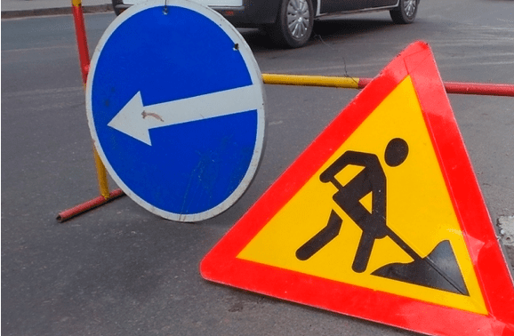 На вулиці Дудинської на два дні обмежать рух транспорту