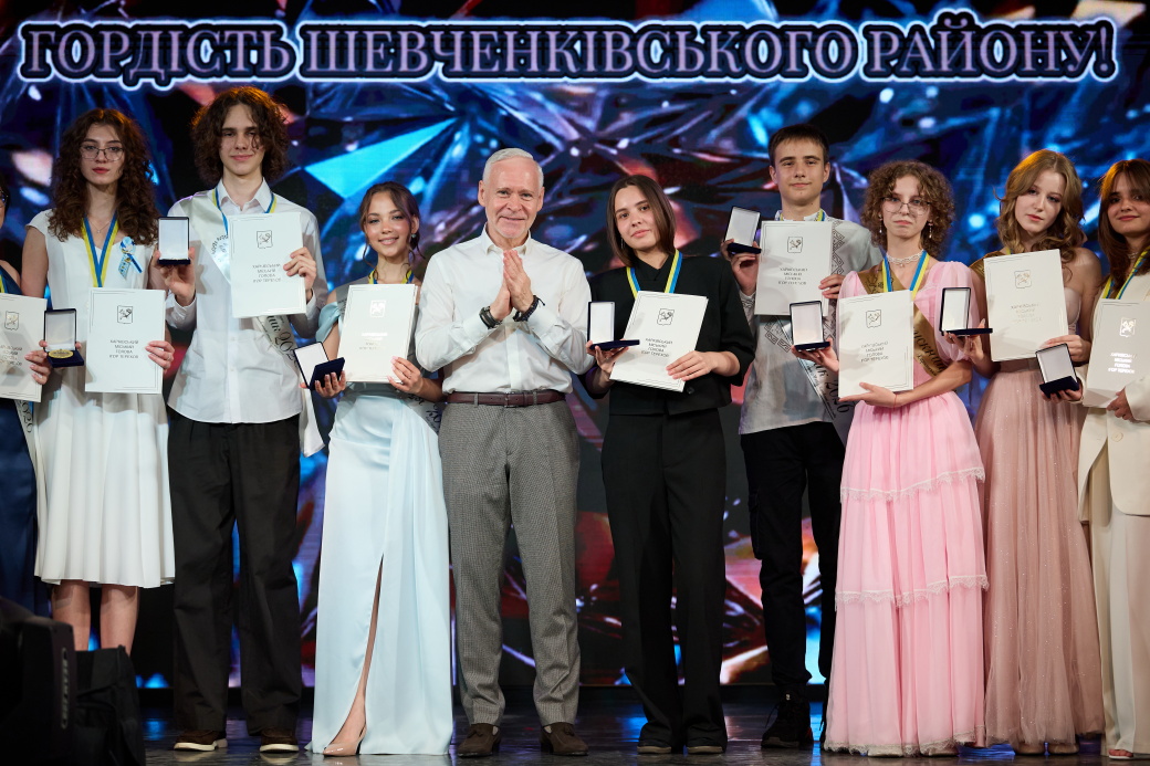 У Шевченківському районі пройшли випускні вечори