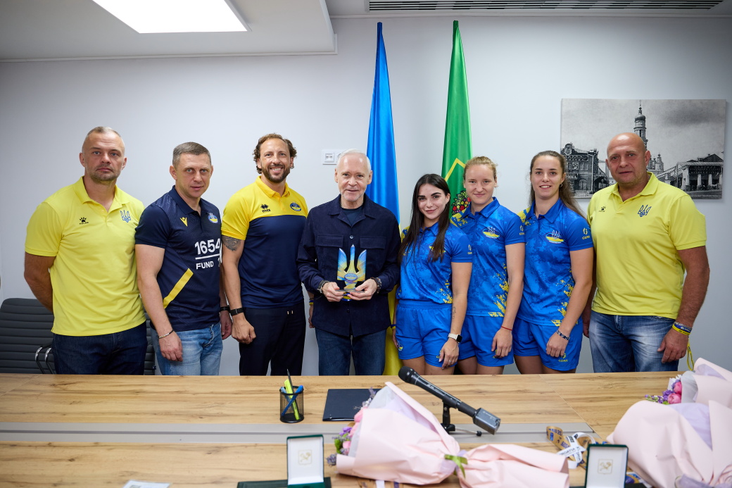 Ігор Терехов привітав харківських регбісток з перемогою на чемпіонаті Європи
