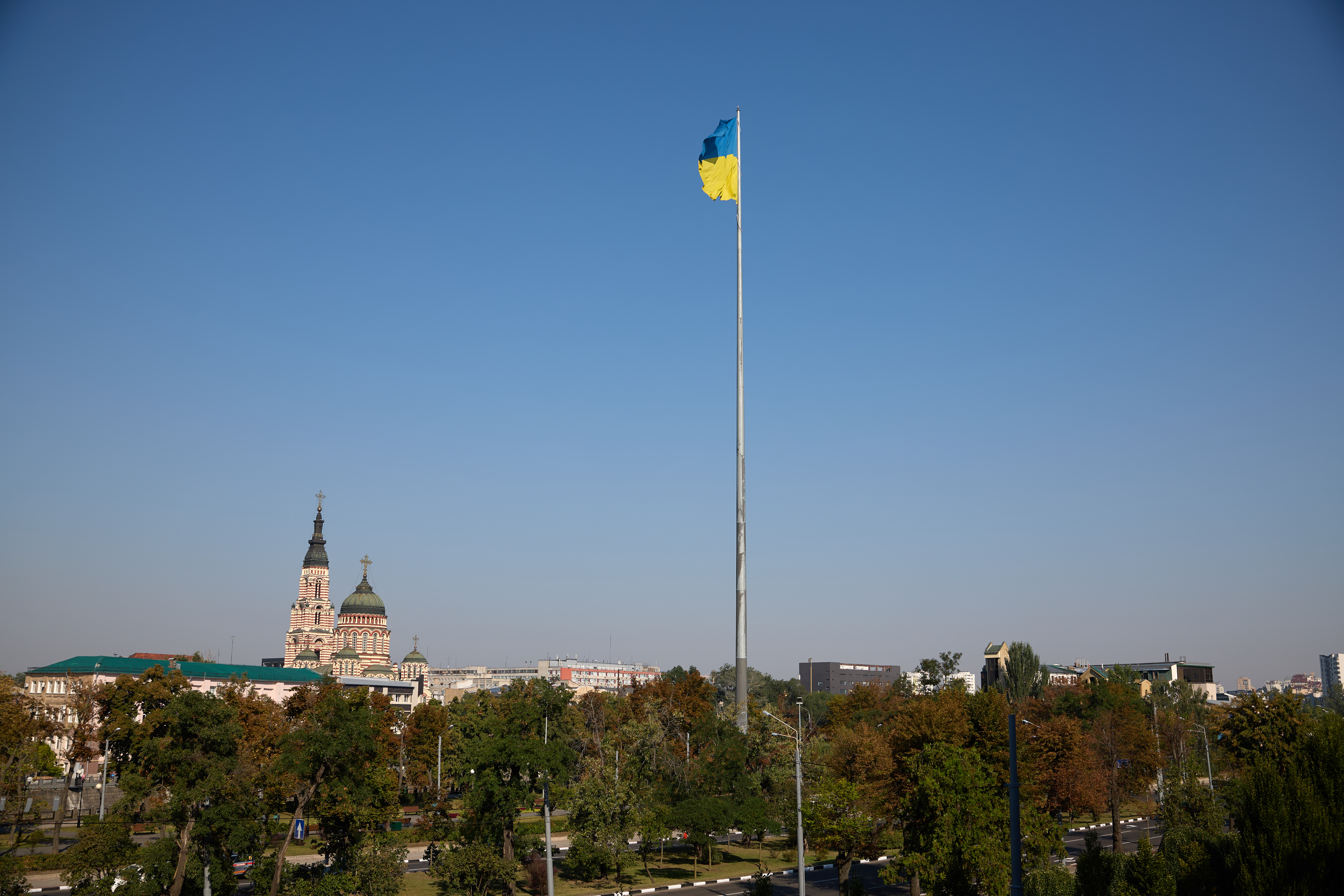 У Харкові підняли Державний Прапор України