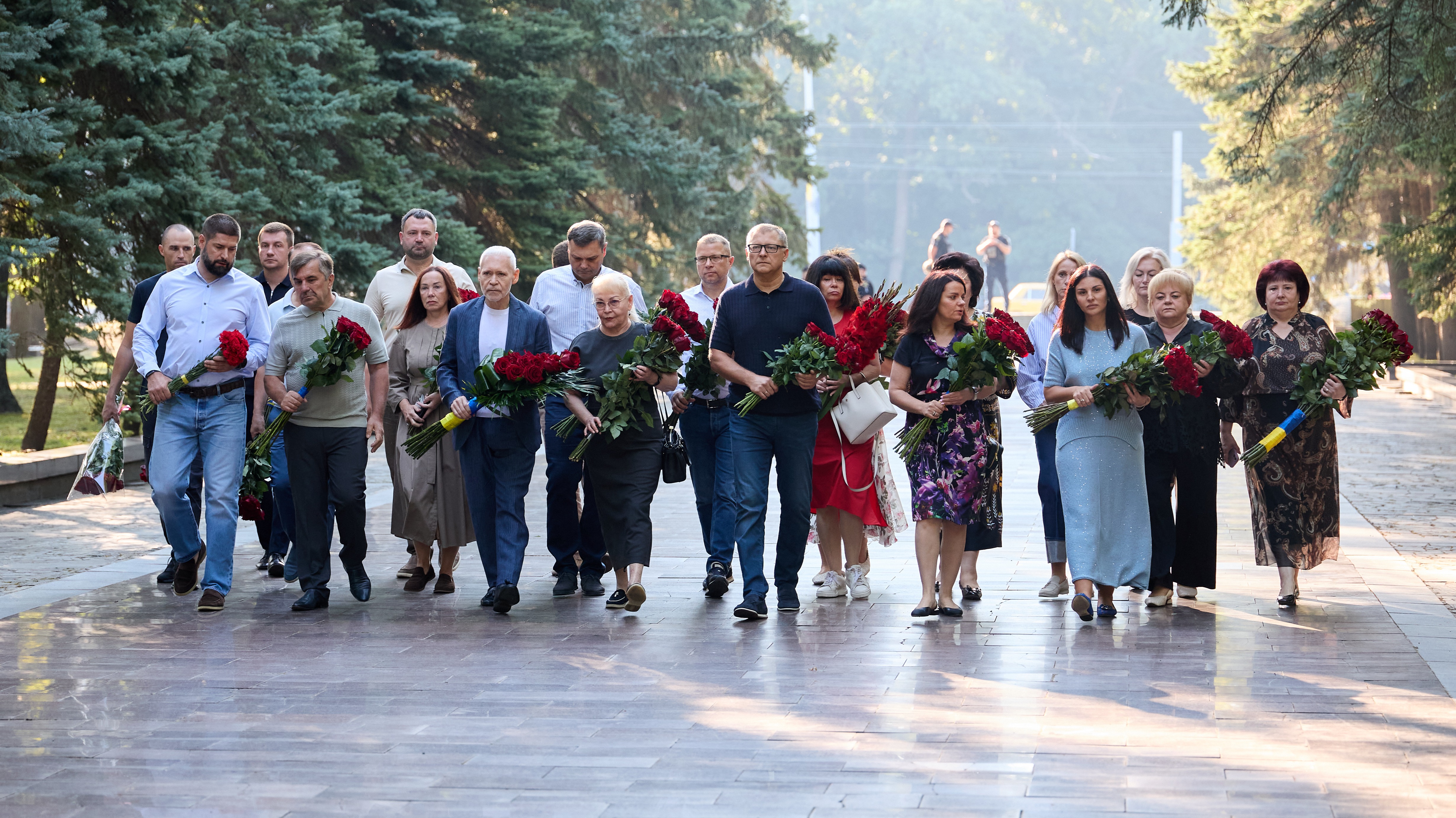 У Харкові вшанували пам’ять визволителів міста та поклали квіти до Меморіалу Слави