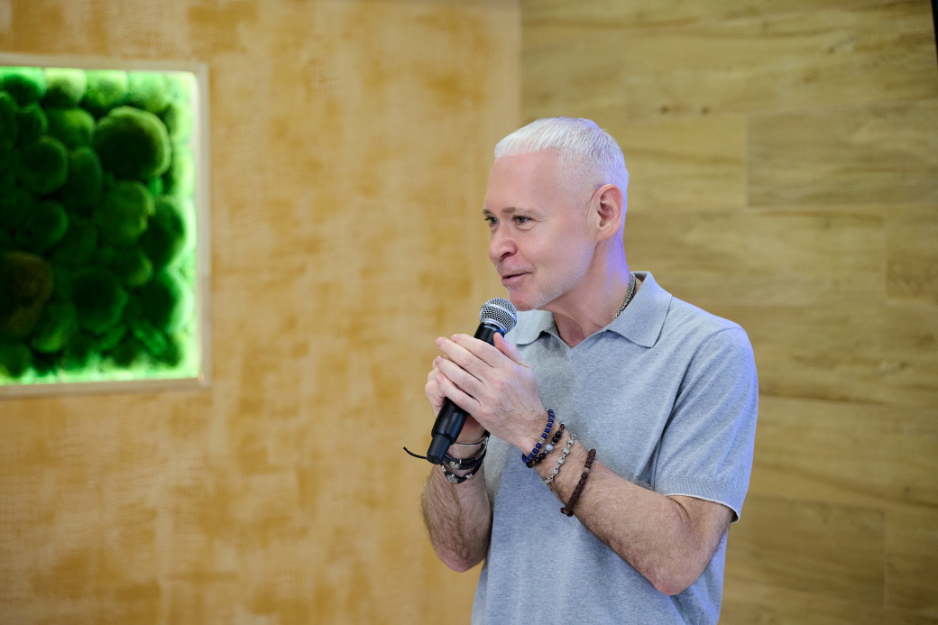 Ігор Терехов привітав колектив «Zoo Cafe» з п’ятиріччям