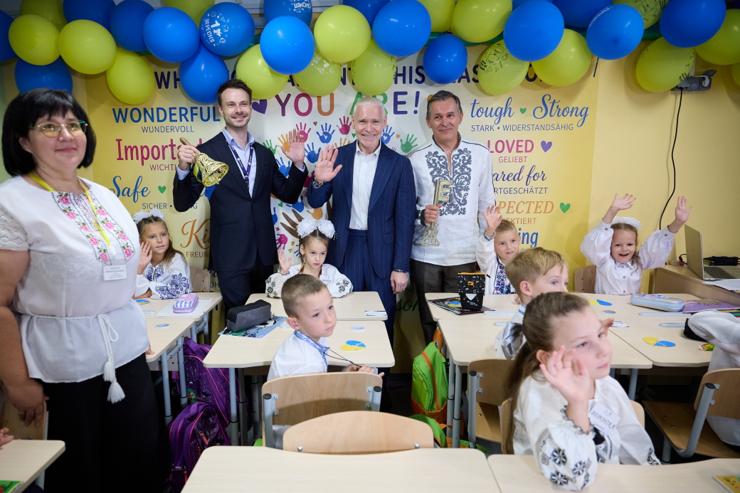 Ігор Терехов і посол Франції оглянули безпечну освітню локацію