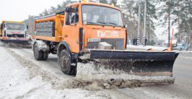 Харківські дороги очищують від снігу та льоду