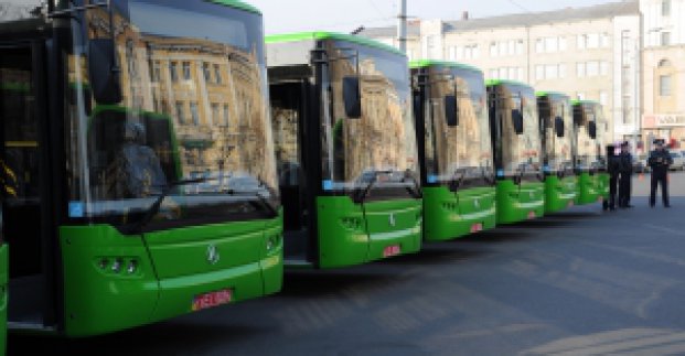 Визначено маршрути до кладовищ на Великдень