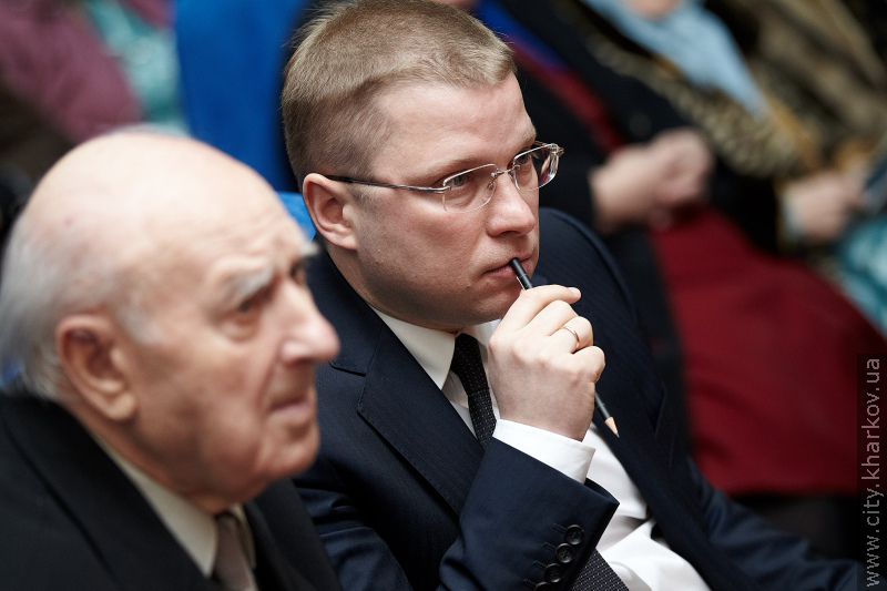 Геннадій Кернес провів зустріч з ветеранами Дзержинського району