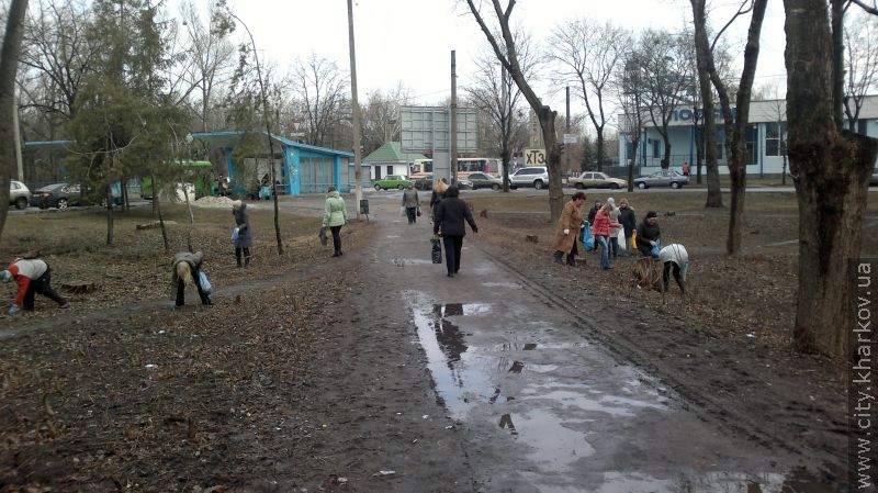 У Фрунзенському районі в суботнику взяли участь близько 3 тисяч чоловік