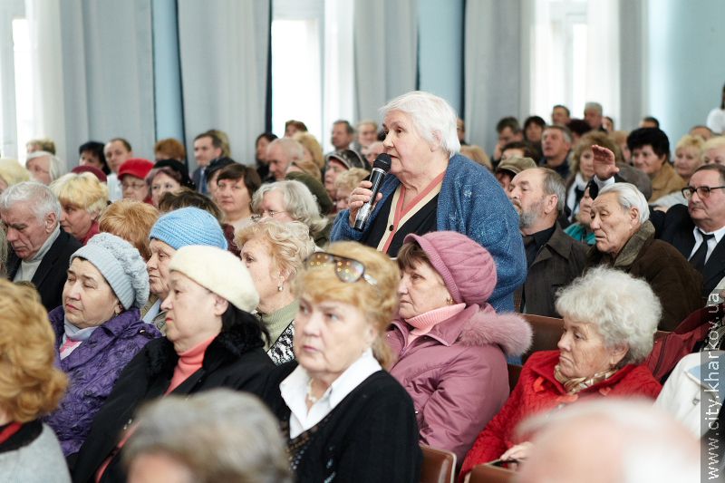 Геннадій Кернес провів зустріч з ветеранами Київського району