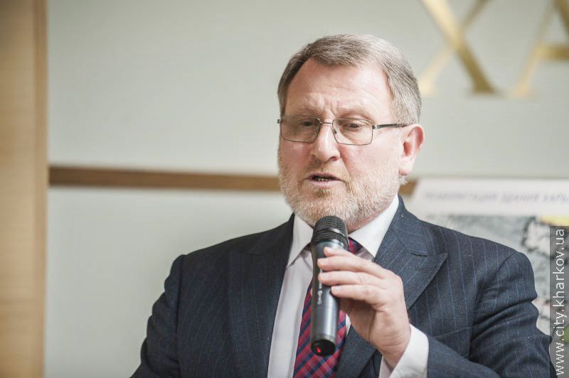 Оновлений майдан Конституції відкриють у серпні