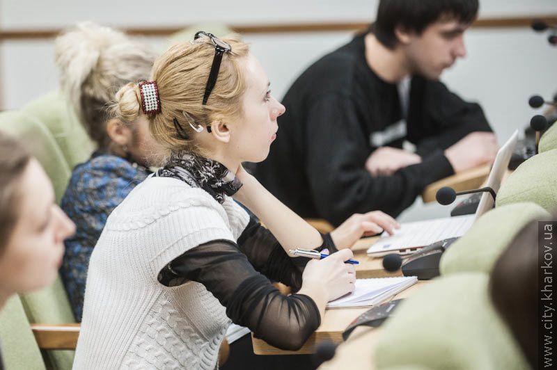 Оновлений майдан Конституції відкриють у серпні