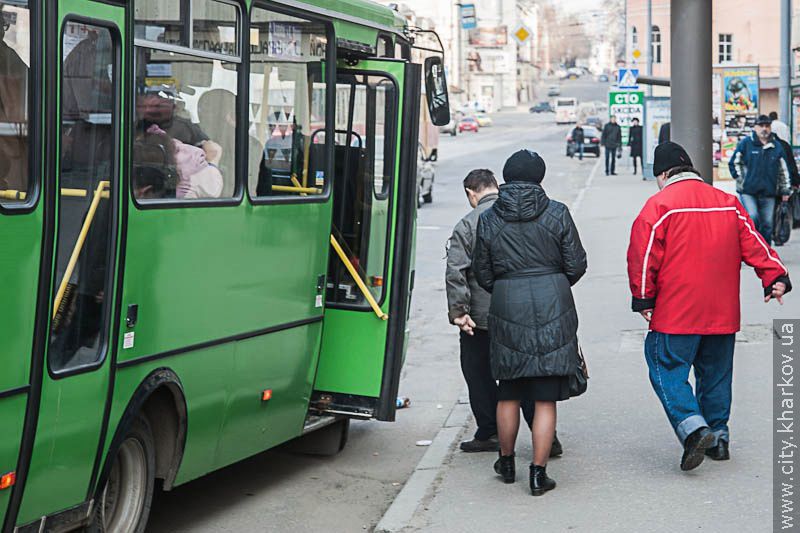Тепер дітей-інвалідів возять до центру реабілітації на спеціальному транспорті