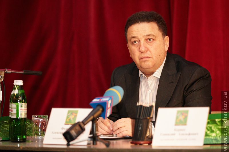 Геннадій Кернес зустрівся з ветеранами Жовтневого району