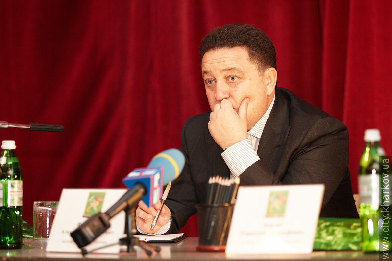 Геннадій Кернес зустрівся з ветеранами Жовтневого району