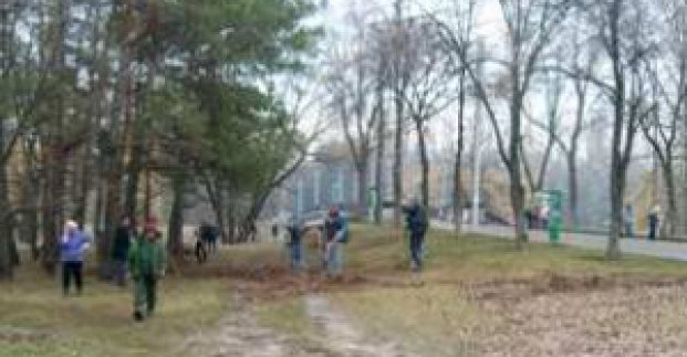 Під час суботника в Київському районі прибрали 35 га території