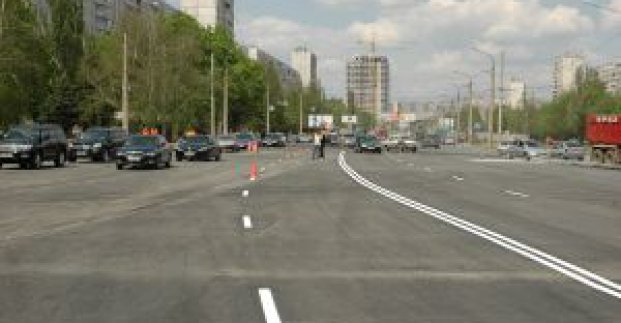 115 одиниць техніки працюють на дорогах міста