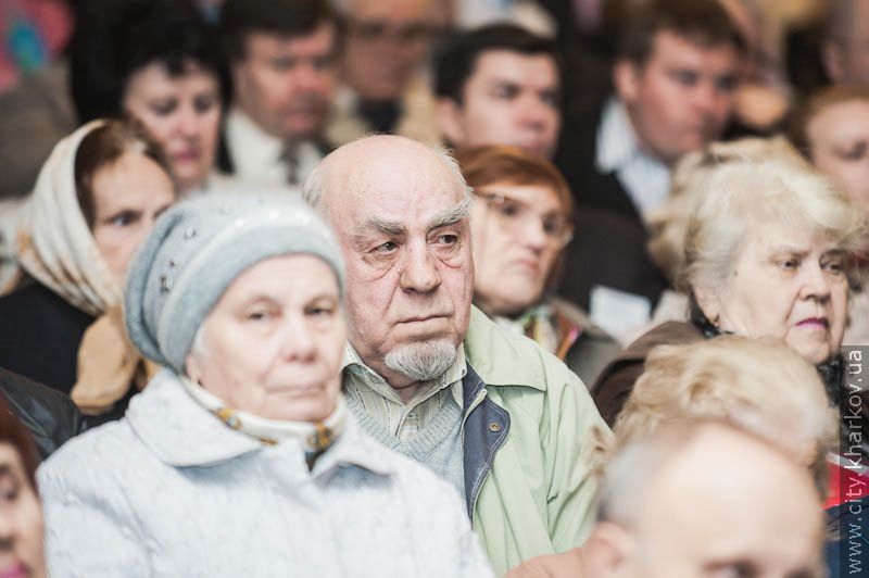 Геннадій Кернес: Неприпустимо, щоб водії випихали ветеранів з автобусів