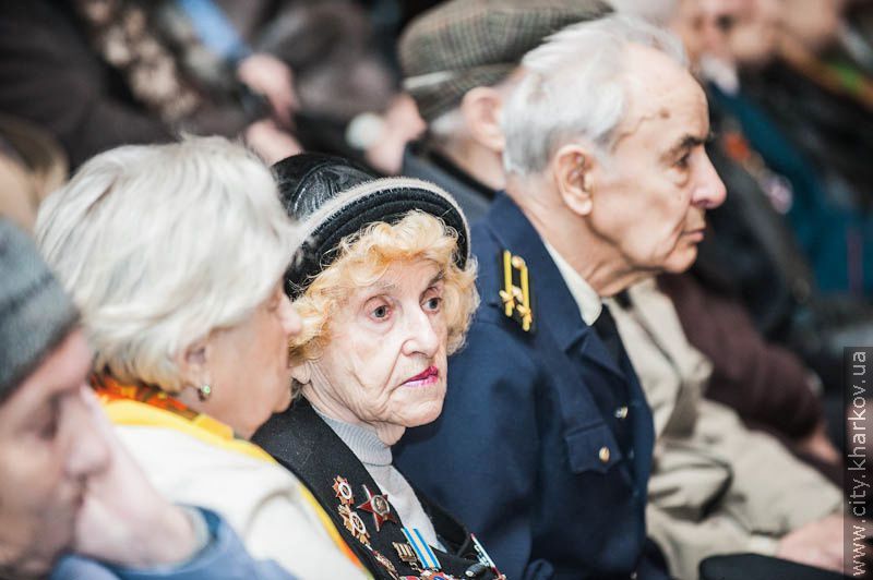 Геннадій Кернес: Неприпустимо, щоб водії випихали ветеранів з автобусів