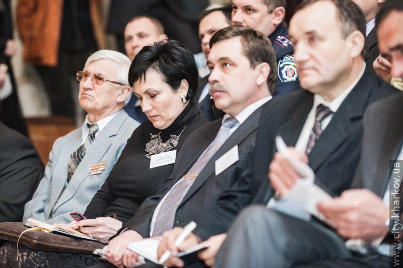 Геннадій Кернес: Неприпустимо, щоб водії випихали ветеранів з автобусів
