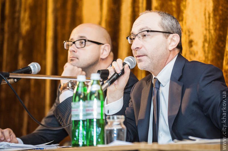 Геннадій Кернес: Неприпустимо, щоб водії випихали ветеранів з автобусів