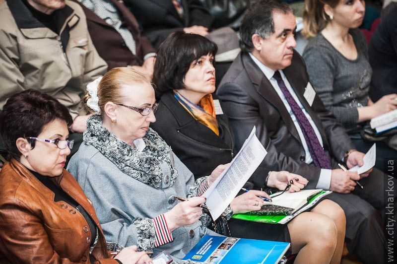 Геннадій Кернес: Неприпустимо, щоб водії випихали ветеранів з автобусів
