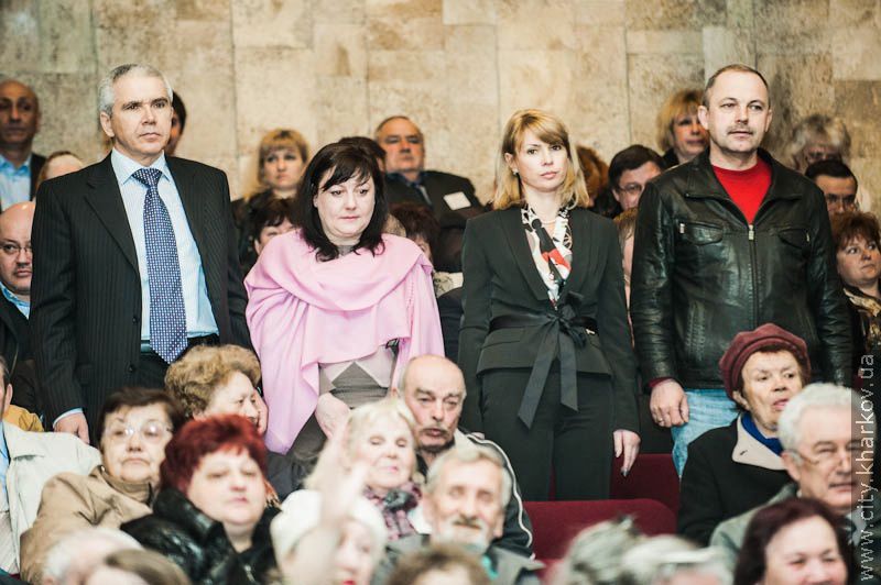 Геннадій Кернес: Неприпустимо, щоб водії випихали ветеранів з автобусів