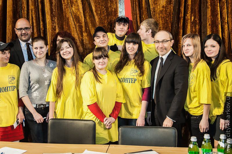Геннадій Кернес: Неприпустимо, щоб водії випихали ветеранів з автобусів