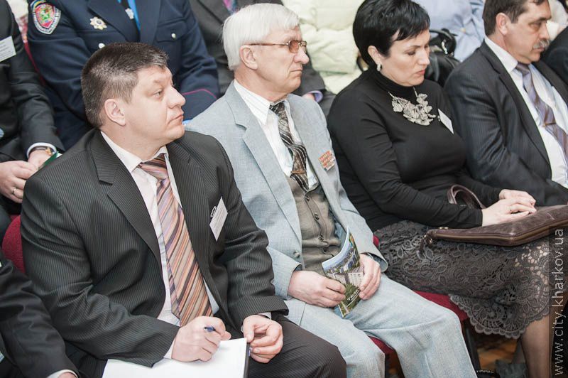 Геннадій Кернес: Неприпустимо, щоб водії випихали ветеранів з автобусів