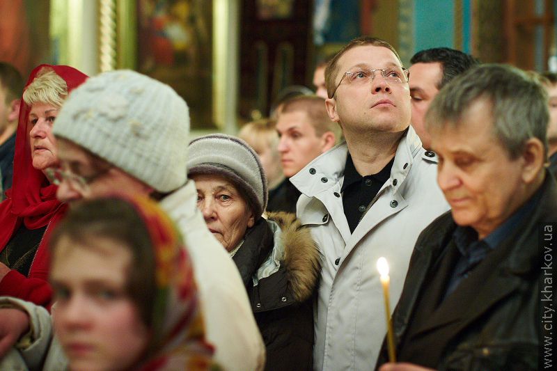 Геннадій Кернес передав харків'янам благодатний вогонь