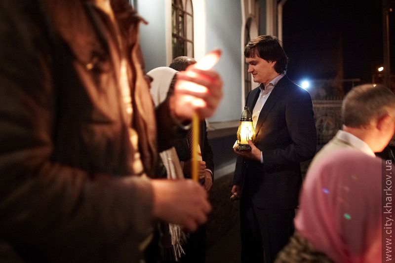 Геннадій Кернес передав харків'янам благодатний вогонь