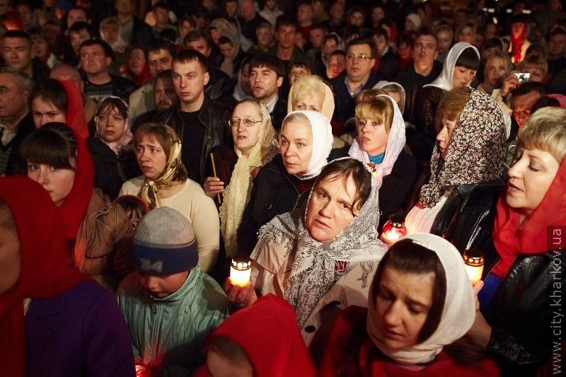 Геннадій Кернес передав харків'янам благодатний вогонь