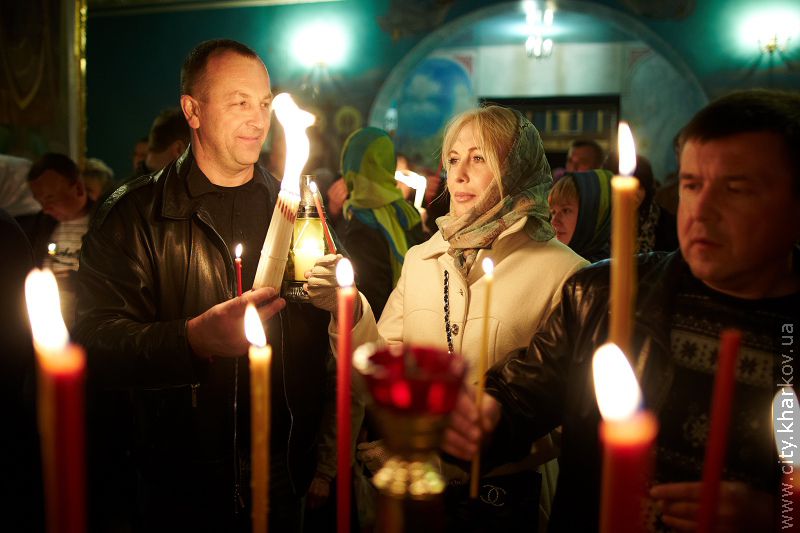 Геннадій Кернес передав харків'янам благодатний вогонь