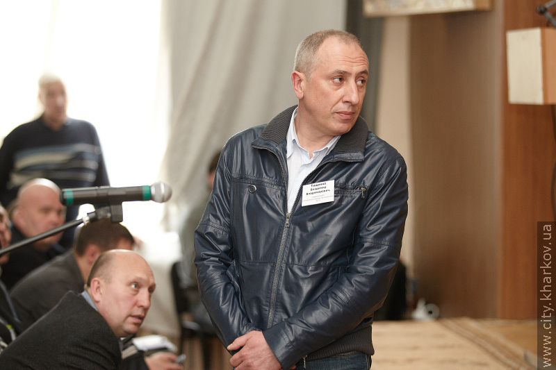 Геннадій Кернес: Автобусні перевізники зобов'язані безперешкодно перевозити ветеранів