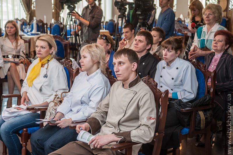 Харківським кухарям розповіли, як нагодувати голландських уболівальників