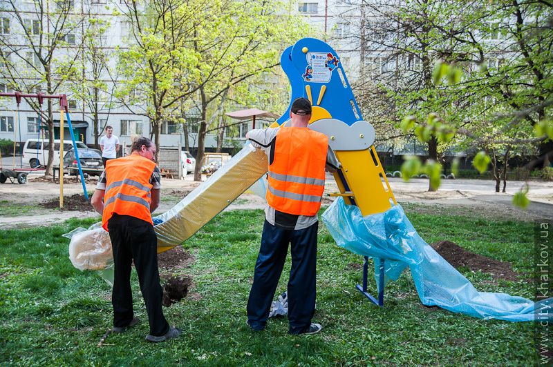 З початку року в Харкові встановили близько 25 дитячих майданчиків