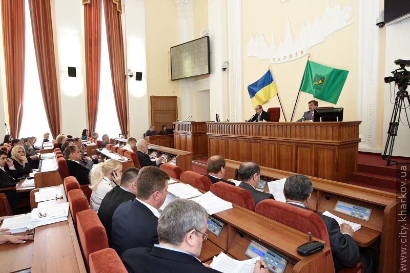 Пенсіонери платитимуть за вивезення сміття вдвічі менше (оновлено)