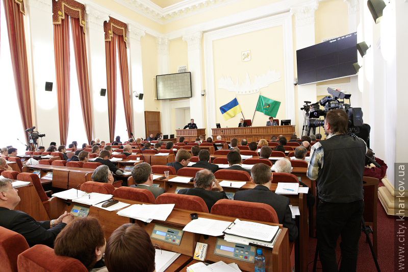 Пенсіонери платитимуть за вивезення сміття вдвічі менше (оновлено)