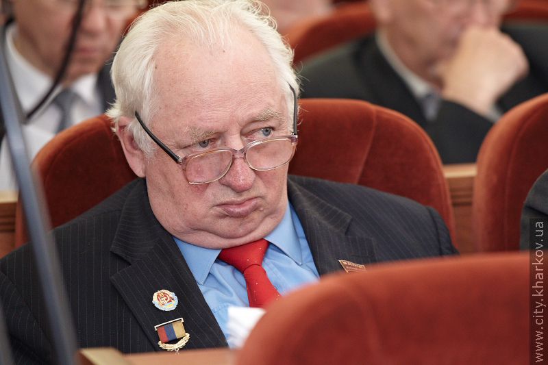 Пенсіонери платитимуть за вивезення сміття вдвічі менше (оновлено)