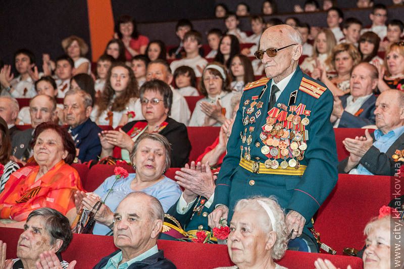 У місті проводять кіноуроки пам'яті «Вклонімося великим тим рокам»
