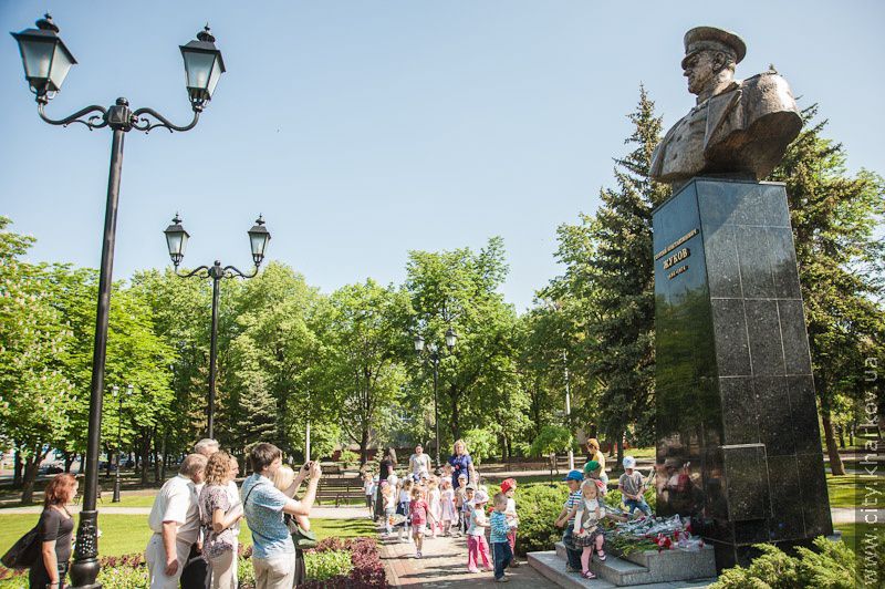 Пам'ятник маршалу Жукову відкрили після капремонту