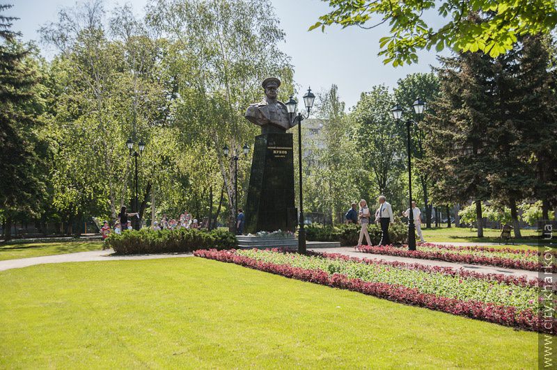 Пам'ятник маршалу Жукову відкрили після капремонту