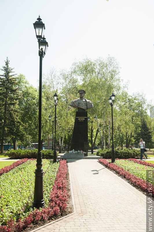 Пам'ятник маршалу Жукову відкрили після капремонту