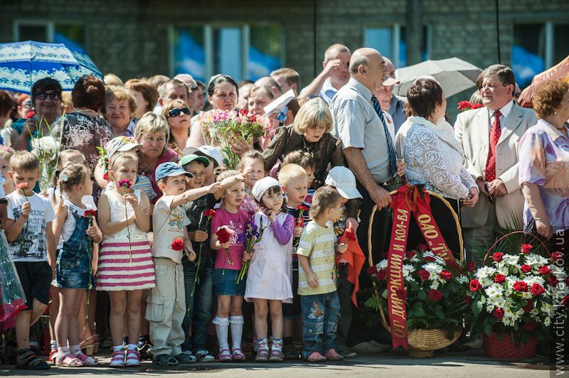 Біля братської могили у Фрунзенському районі пройшов траурний мітинг