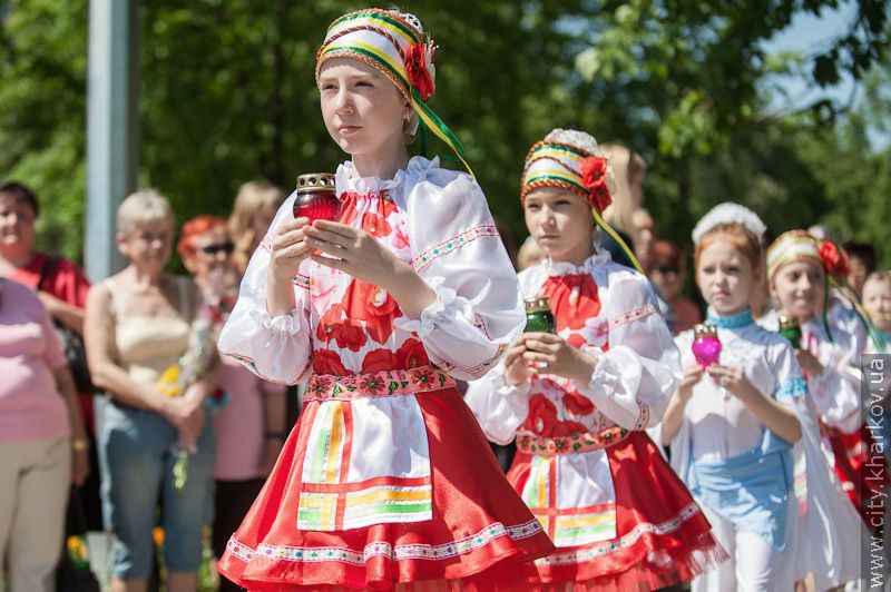 Біля братської могили у Фрунзенському районі пройшов траурний мітинг