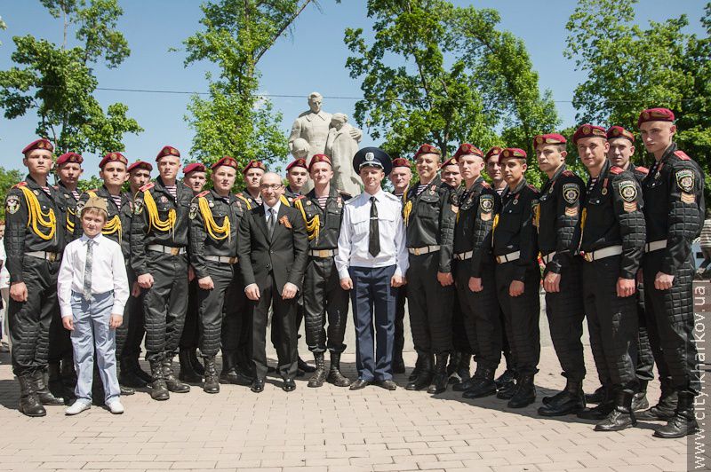 Біля братської могили у Фрунзенському районі пройшов траурний мітинг