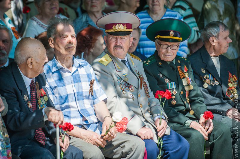 Біля братської могили у Фрунзенському районі пройшов траурний мітинг