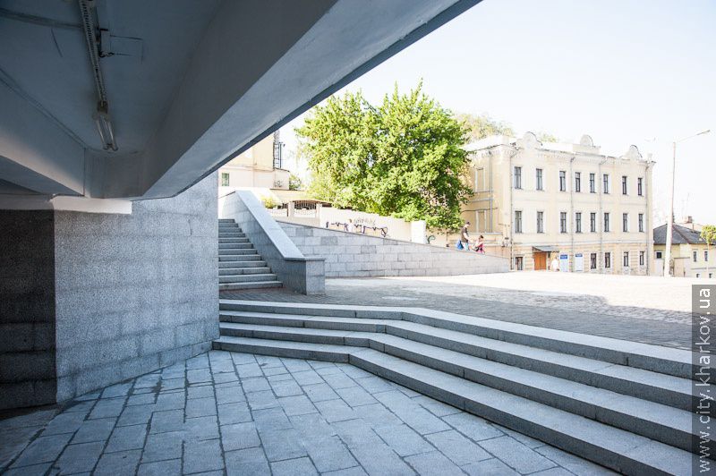 Закінчено ремонт виходів метро на майдані Конституції