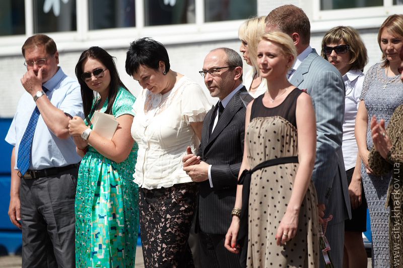 Геннадій Кернес відвідав урочисту лінійку в школі №53